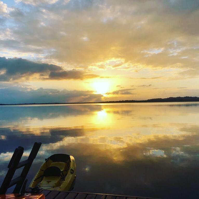 Dolphin Bay Hideaway Bed & Breakfast Bocas Town Bagian luar foto